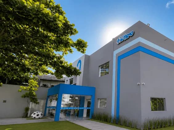 Fachada da unidade Agamenon do Instituto do Autismo em Recife