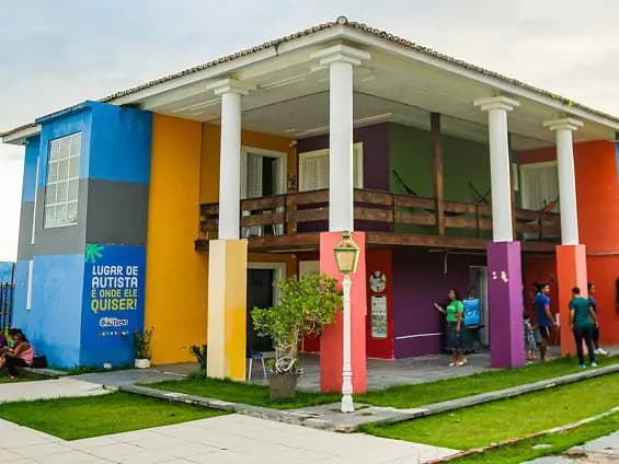 Fachada da unidade Carpina do Instituto do Autismo em Carpina